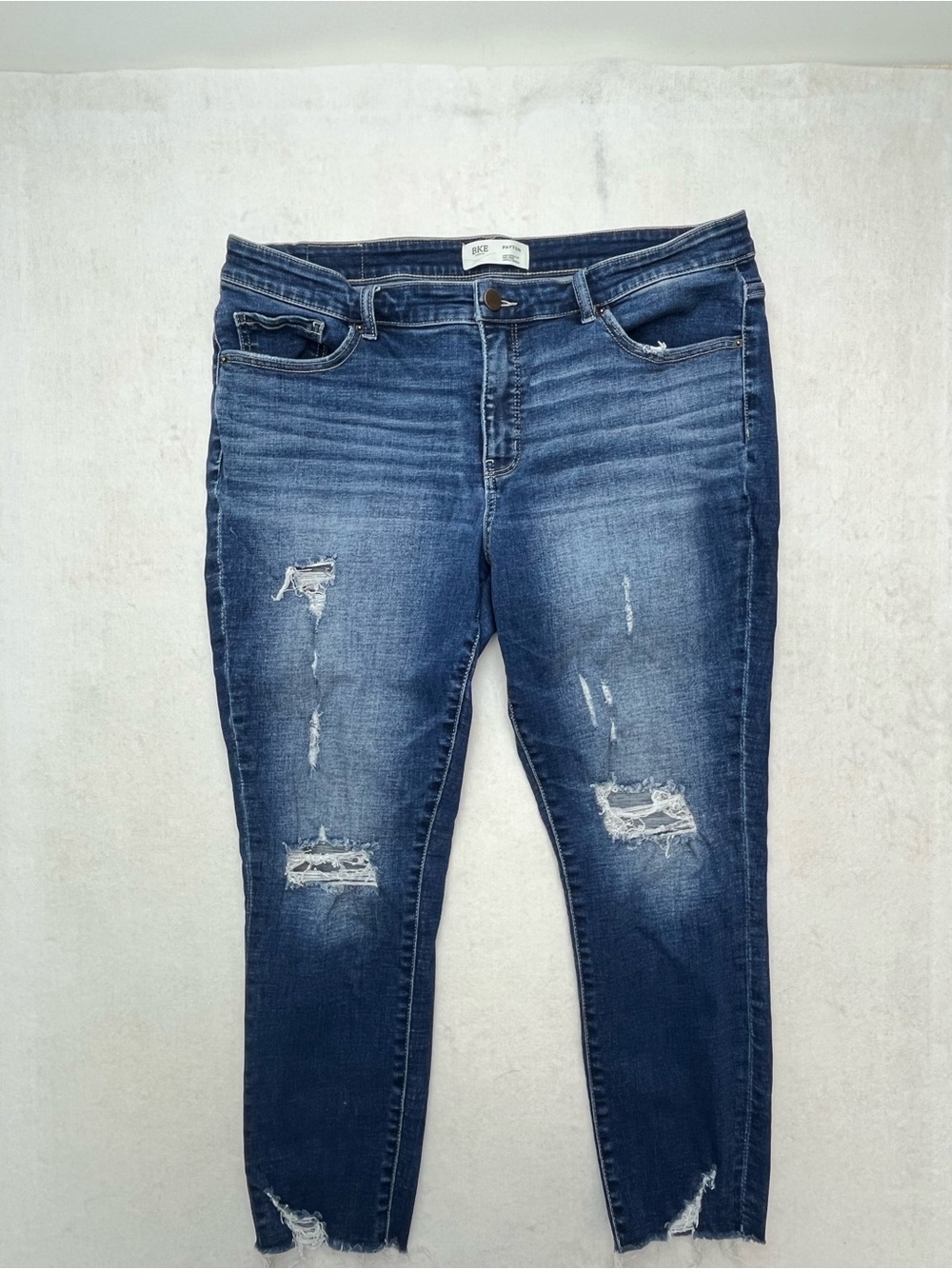 BKE Payton Women’s Medium Wash Distressed Raw Hem Denim Ankle Skinny Jeans 34x27